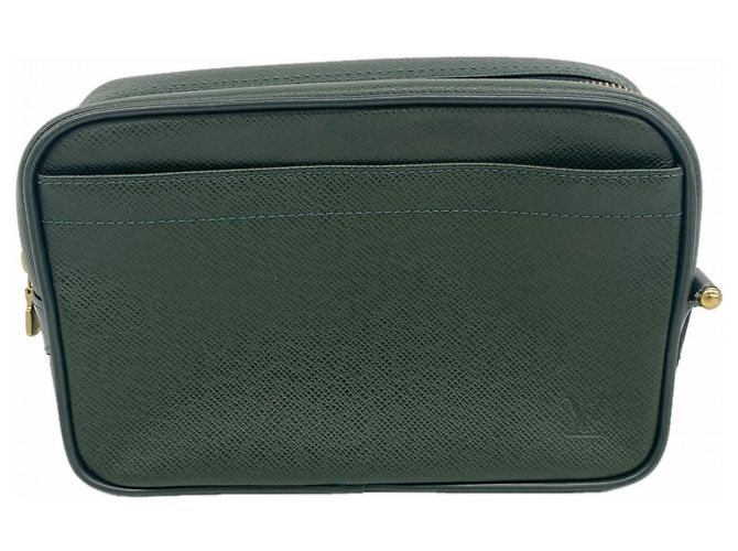 Pochette Louis Vuitton Taiga Kalga