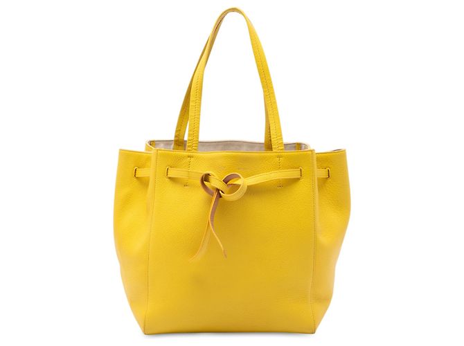 Céline Cabas Phantom en cuir de veau grainé jaune de Celine, petite taille