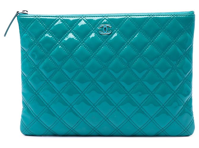 Clutch Chanel Blue Medium Quilted Patent O Case Turchese