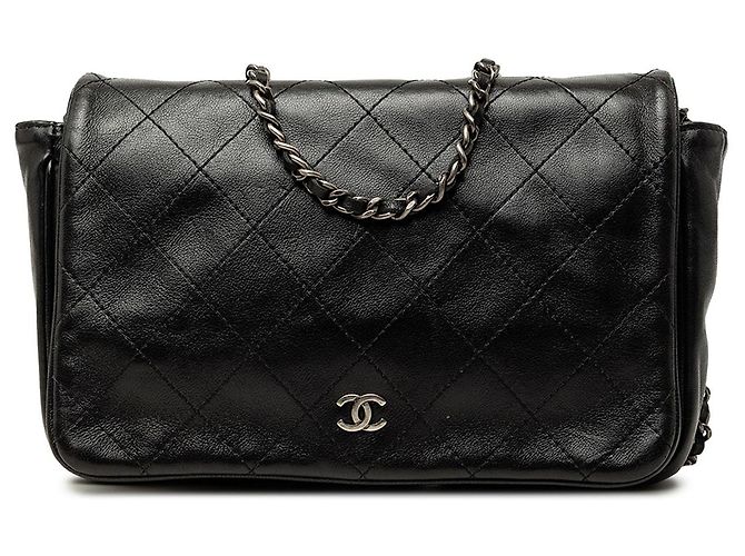 Chanel Black CC gestepptes Lammleder Wallet on Chain Schwarz