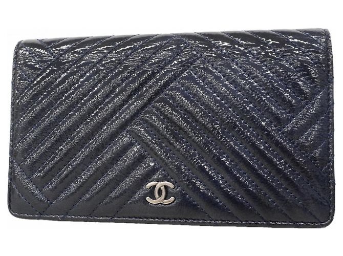 Chanel Patent Leather Long Wallet Navy blue