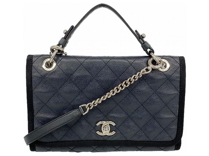 Timeless Bolsa de ombro Chanel Matelassé com corrente Preto