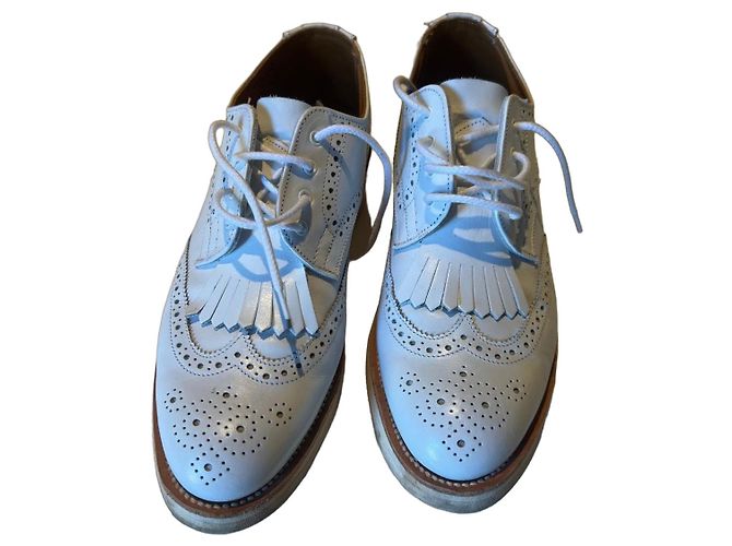Autre Marque Tricker's Scarpe Stringate in Pelle Bianca con Nappine