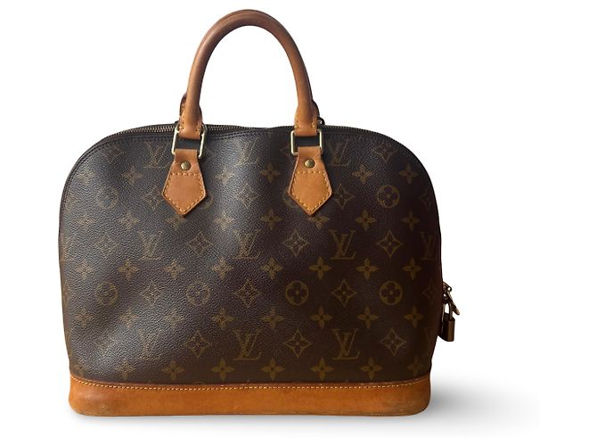 Bolsa Louis Vuitton Alma de couro marrom e dourado