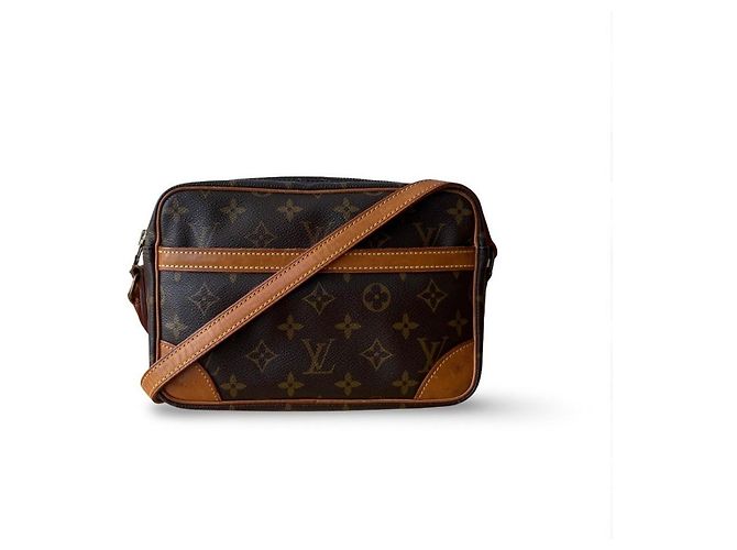 Louis Vuitton Trocadero 25 Beige