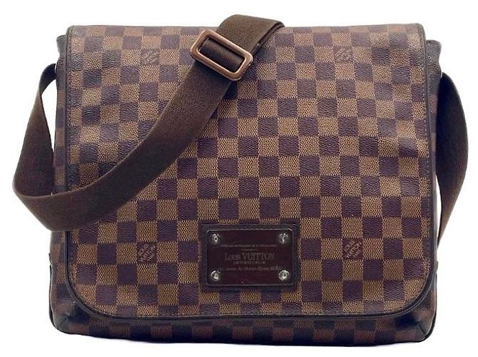 Louis Vuitton District Damier Black