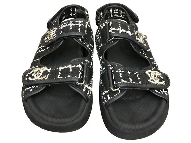 Chanel Sandali in Tweed Logo CC Nero Bianco