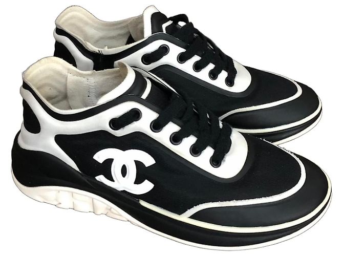 Baskets Chanel CC Logo Noir Blanc