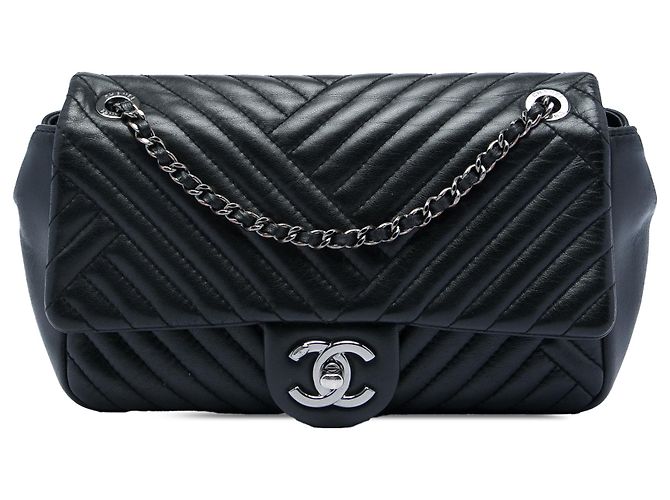 Chanel Black Small Lambskin CC Crossing Flap Noir