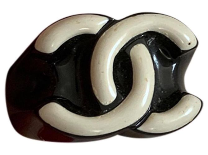 Chanel CC Logo Ring Schwarz und Weiß