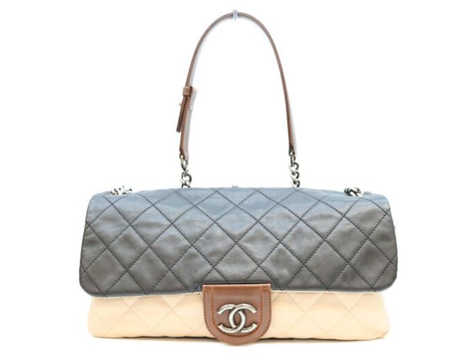 Borsa a tracolla Chanel in pelle di vitello nera e avorio Nero Crudo