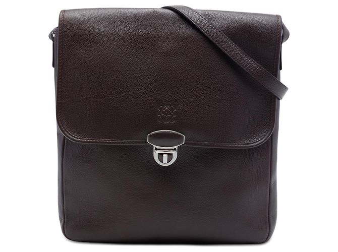 LOEWE Bolsa transversal de couro marrom com aba Anagram Castanho escuro