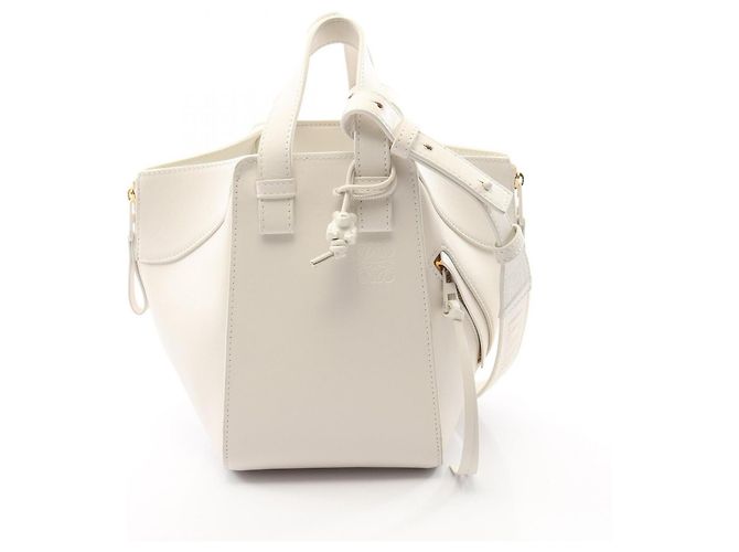 Bolsa Loewe Hammock em couro branco
