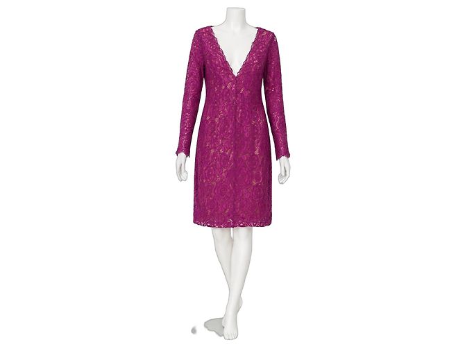 Vera Wang Spitzenkleid in Lila