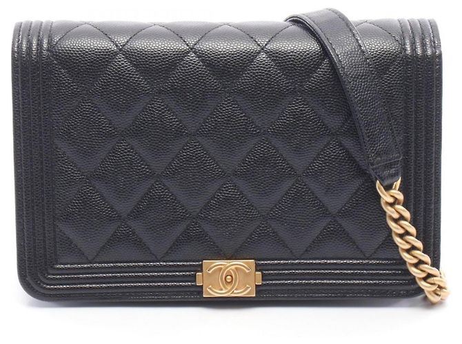 Borsa a tracolla Chanel Boy Matelassé in pelle di vitello martellata nera Nero