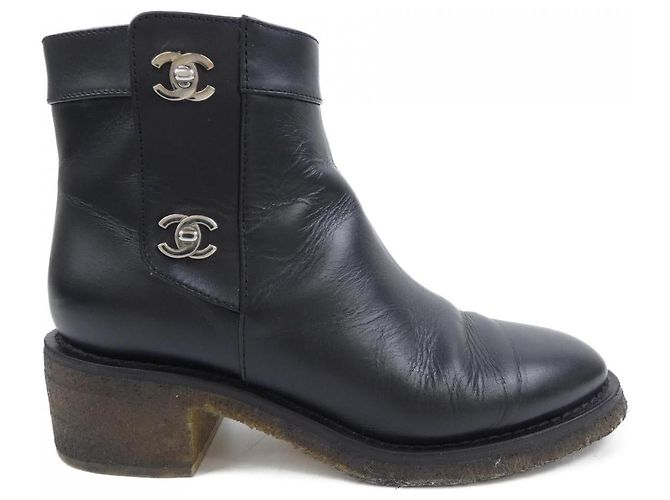 Bottines Chanel Turnlock Noir