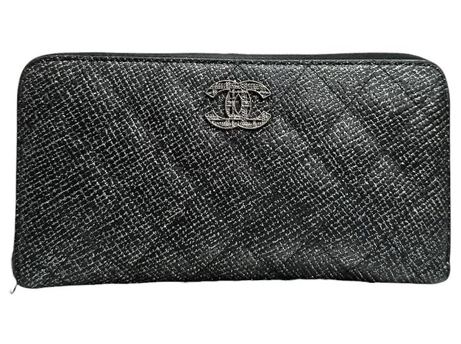 Cartera larga de cuero matelassé Chanel Negro