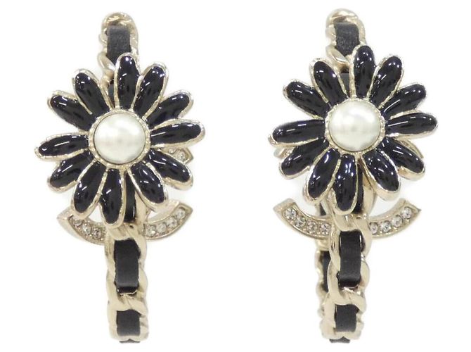 Pendientes de botón Chanel AB9650 Negro Blanco Dorado