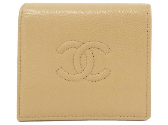 Cartera bi-fold en piel de becerro granulado beige Chanel