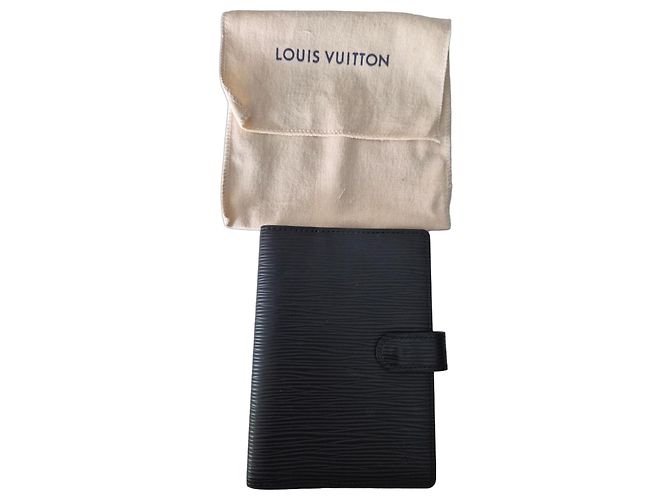 Louis Vuitton Agenda PM Epi Leather Black