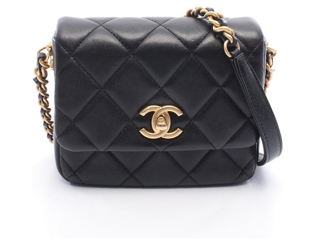 Chanel Matelassé Handtasche Schwarz