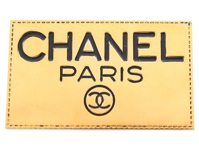 Spilla Logo Chanel placcata oro D'oro