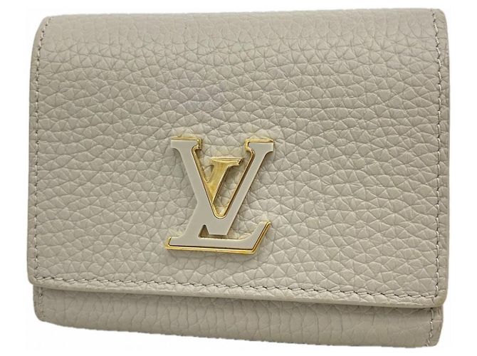 Louis Vuitton Portefeuille Capucines Tiny Tri-fold Wallet Brown