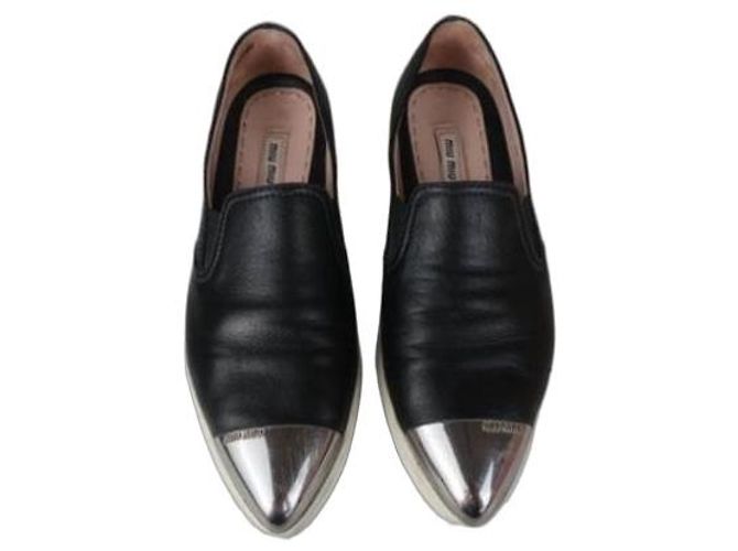 Miu Miu Leder Slip-On Sneaker mit Metallkappe - Schwarz