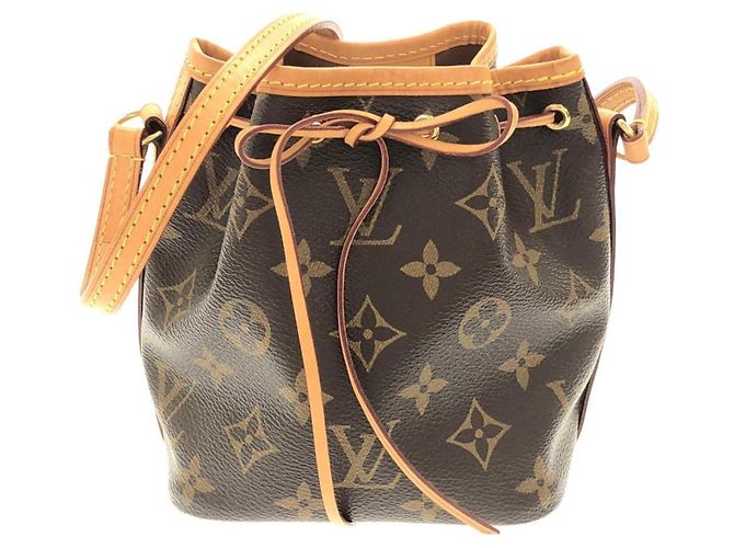 Noe Bolsa de Ombro Louis Vuitton Monogram Nano Noé Marrom