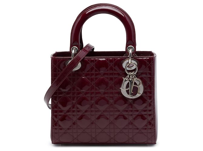 Lady Dior Cannage en charol rojo tamaño Medium