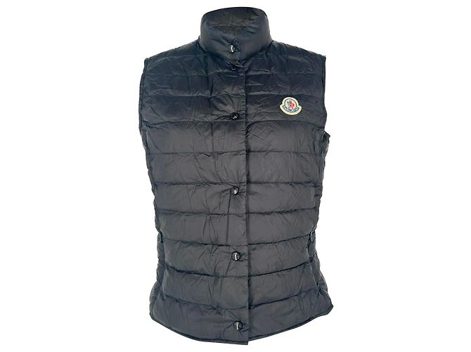 Moncler Liane Button-Down Gilet in Black Polyamide