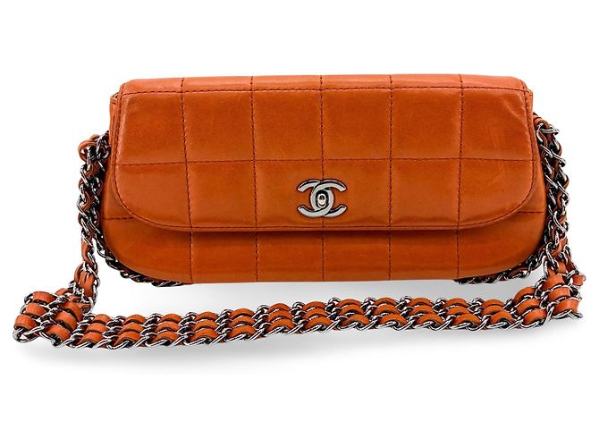 Chanel East West Flap en cuir medium Orange