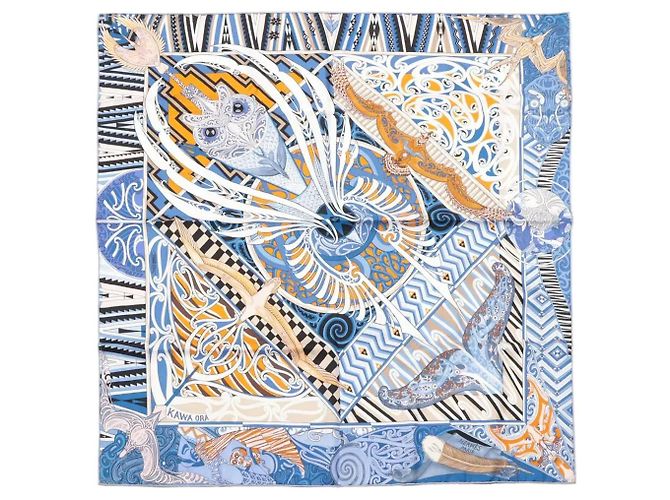 Carré 90 Hermès "Kawaora" in seta blu