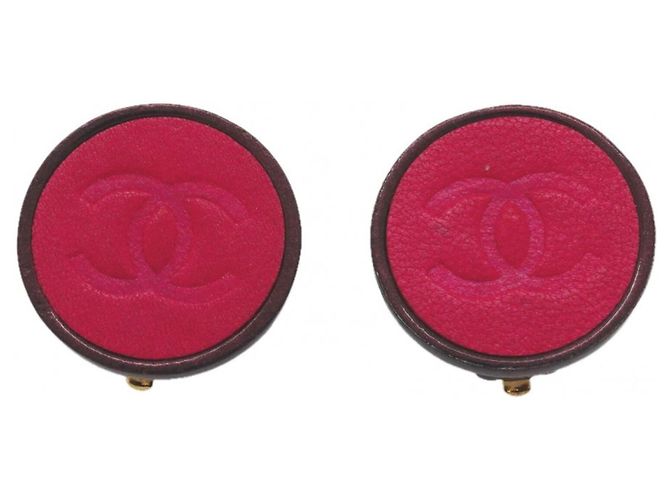 Pendientes de clip Chanel en oro y rojo Roja Dorado