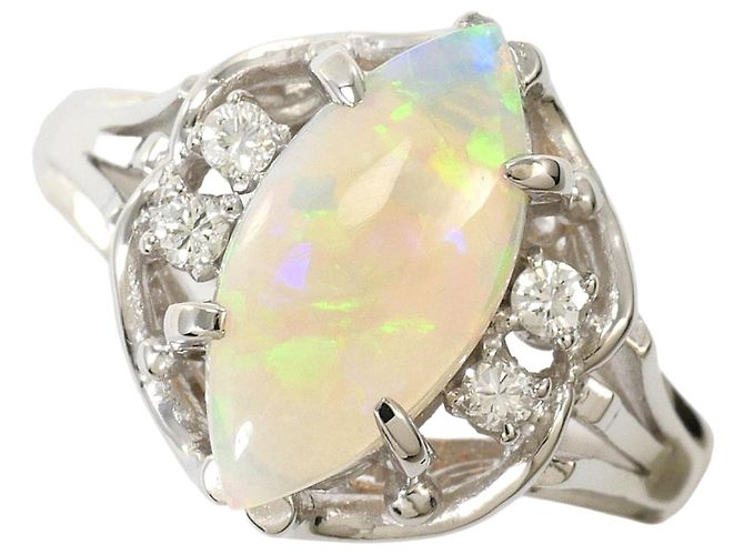 Autre Marque Platinring mit Opal und Diamant