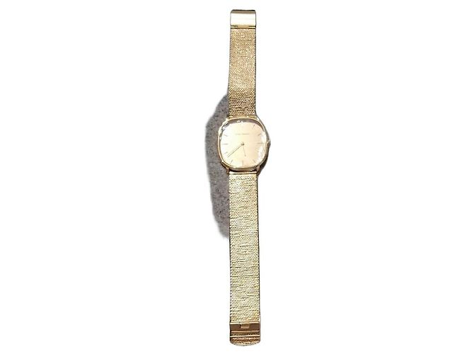 Relógio Isabel Marant Dourado com Pulseira de Malha