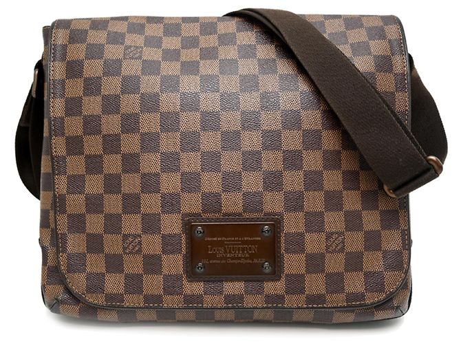 Bolsa de Ombro Louis Vuitton Brooklyn MM Marrom