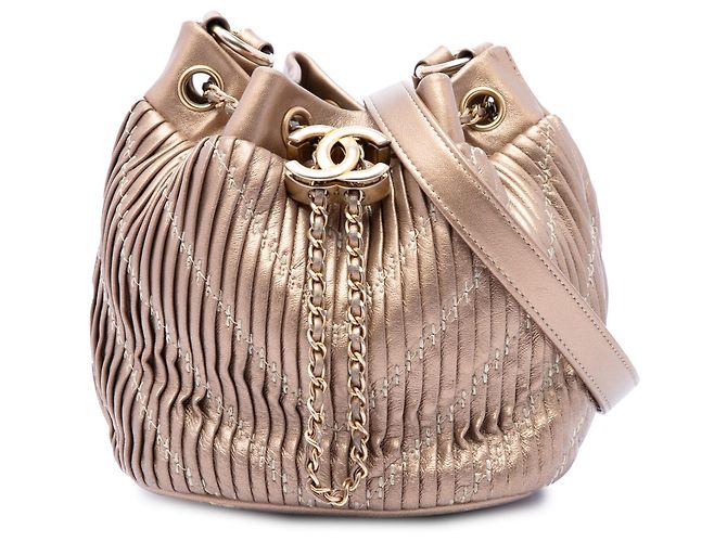 Borsa a secchiello Chanel Gold Small Metallic Lambskin Coco Pleats Drawstring D'oro