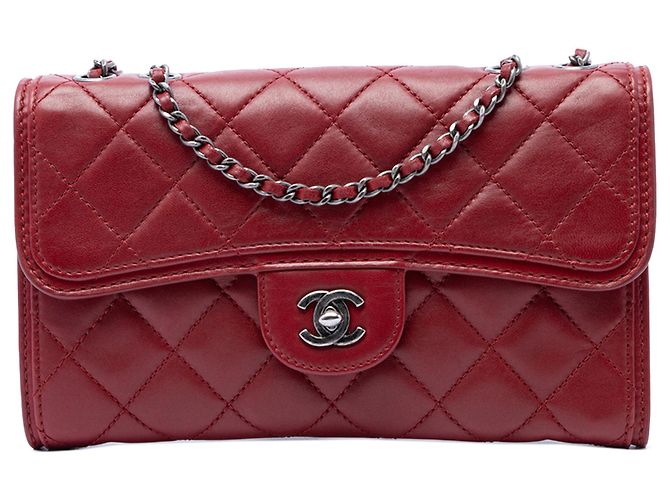 Chanel Red Small Quilted Lambskin Citizen Zip Flap Rouge
