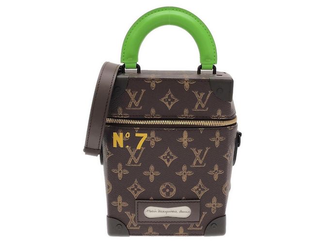 Bolso Louis Vuitton Monogram Vertical Box Trunk Castaño