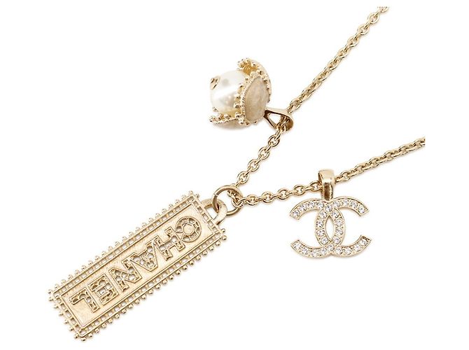 Collana Chanel con logo Coco D'oro 