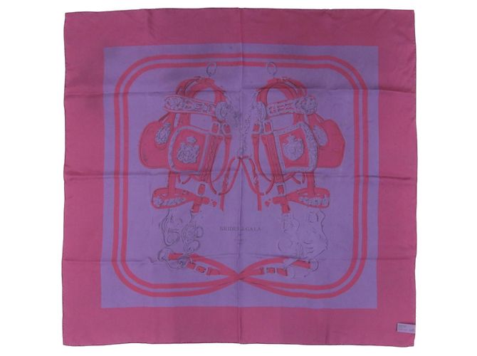 Hermès Hermes Carre 90 BRIDES de GALA Lenço de seda roxo