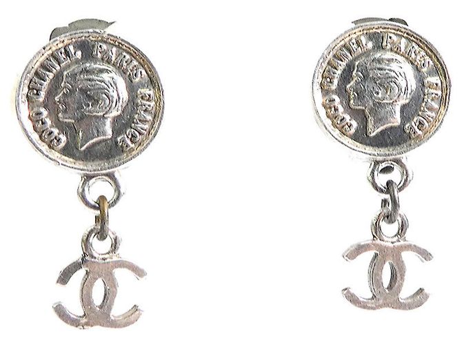 Orecchini a clip Medallion in argento Chanel