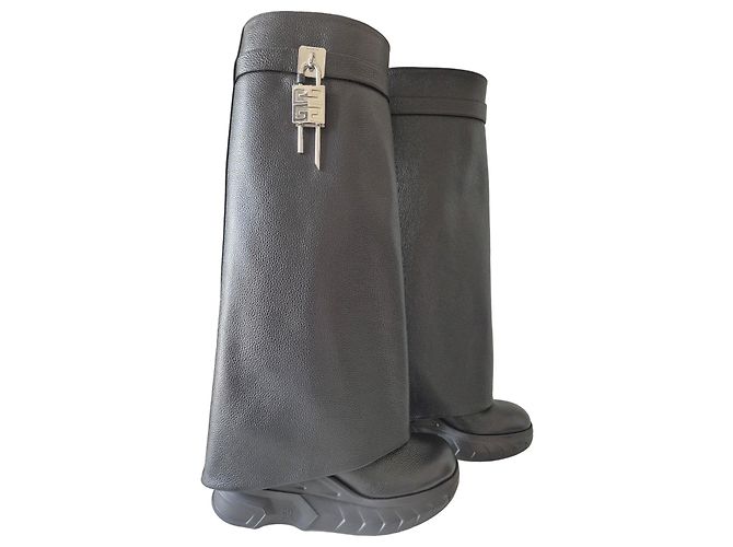 Stivali Givenchy Shark Lock Biker in pelle nera Nero