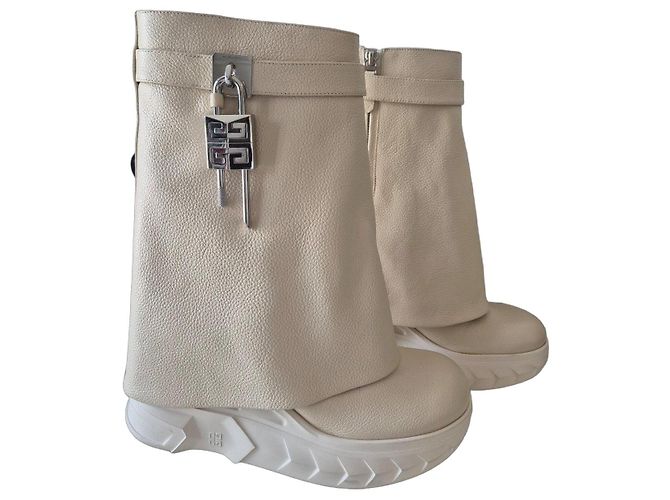 Givenchy Shark Lock Biker Botines - Beige 