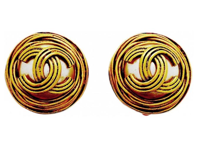 Chanel Clip-Ohrringe, vergoldet Golden