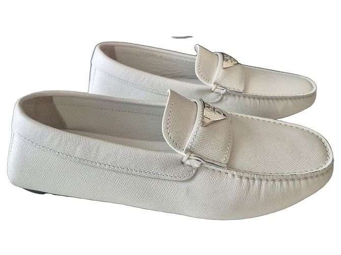 Mocasines Prada en cuero blanco