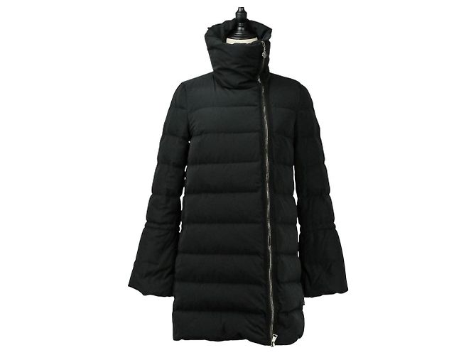 Moncler LOBELIA Down Coat Black