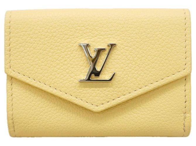 Cartera tríptico Louis Vuitton en amarillo