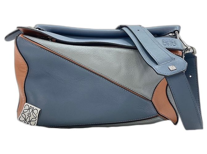 Bolsa Loewe Puzzle Medium 2-Way em couro azul